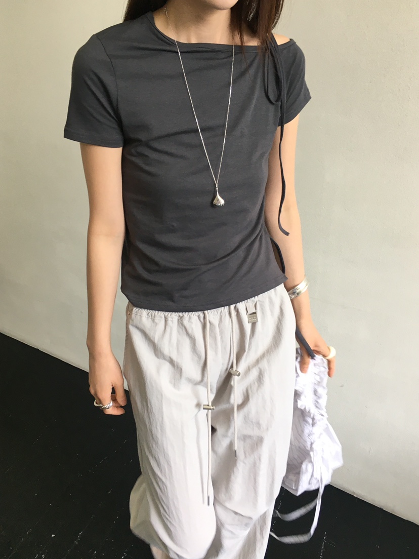 MONDAYMORING韓國直郵㊣女裝新品推薦25春夏時尚熱賣T恤褶皺MONDAYMORINGT恤