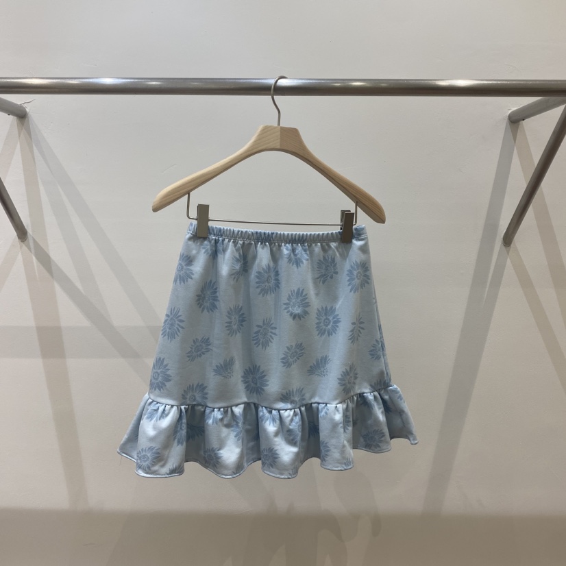 SILVER韓國直郵㊣東大門實拍女裝新品25春夏時尚熱賣推薦短裙SILVER短裙