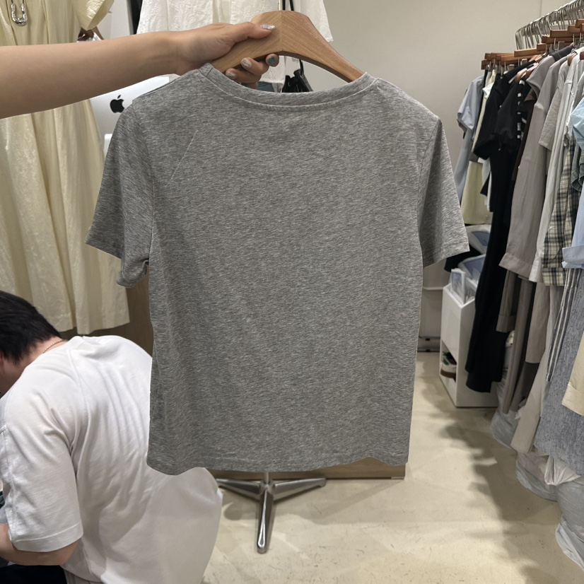 MELO直郵韓國代購㊣女裝新品時尚熱賣推薦人氣休閑25春夏T恤MELOT恤