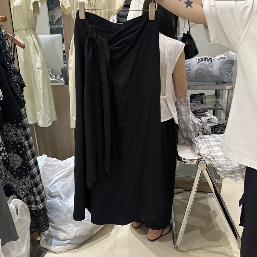MELO韓國直郵㊣東大門實拍女裝新款推薦時尚25春夏熱賣長裙MELO長裙圖色2