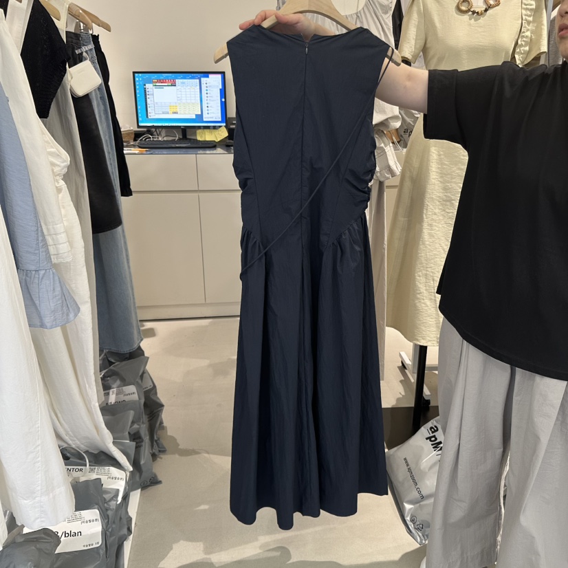 MENTOR韓國代購女裝新品25春夏真品熱賣人氣時尚連衣裙含小包MENTOR連衣裙