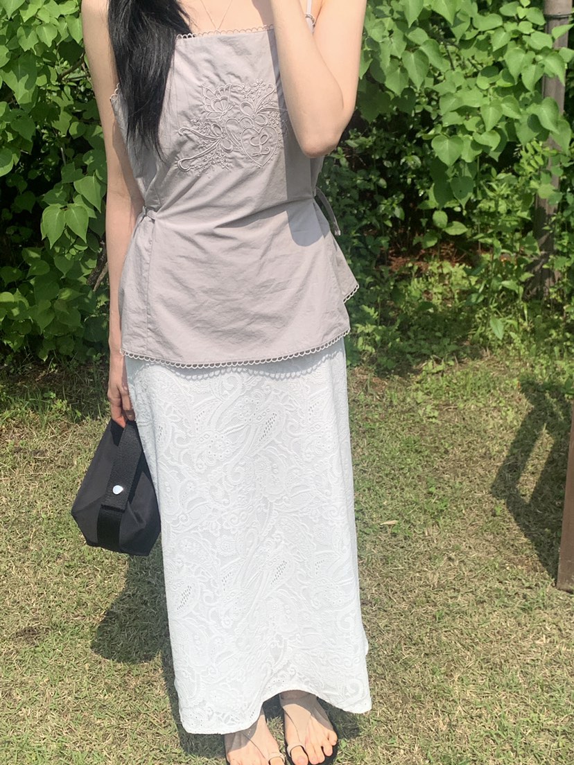 LOGARDEN東大門直郵女裝新品推薦時尚職業熱賣吊帶背心刺繡LO GARDEN吊帶/背心