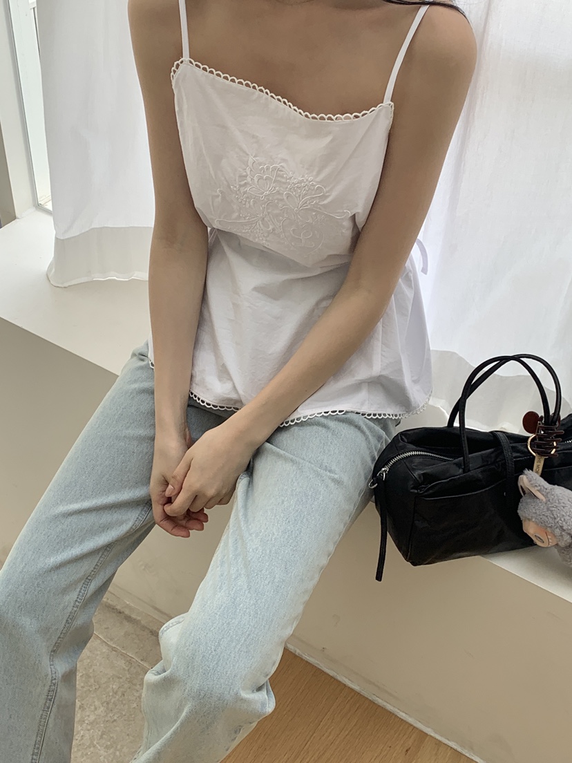 LOGARDEN東大門直郵女裝新品推薦時尚職業熱賣吊帶背心刺繡LO GARDEN吊帶/背心