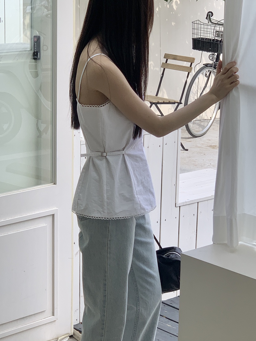 LOGARDEN東大門直郵女裝新品推薦時尚職業熱賣吊帶背心刺繡LO GARDEN吊帶/背心