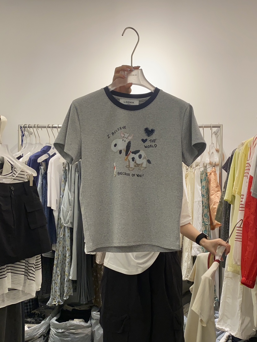 LOOKK韓國直郵女裝新品熱賣25春夏職業推薦時尚休閑真品T恤LOOKKT恤圖色2