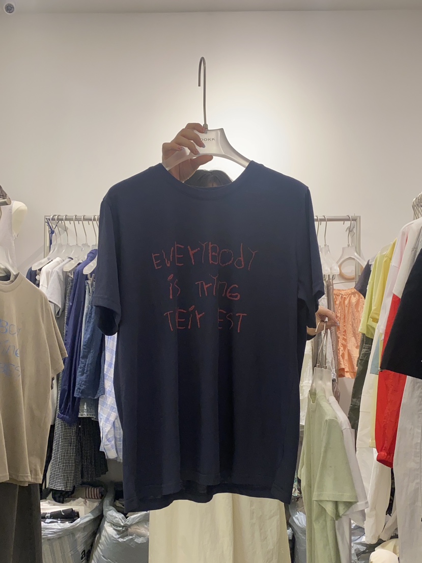 LOOKK韓國直郵女裝新品推薦25春夏熱賣職業真品時尚休閑T恤LOOKKT恤圖色4