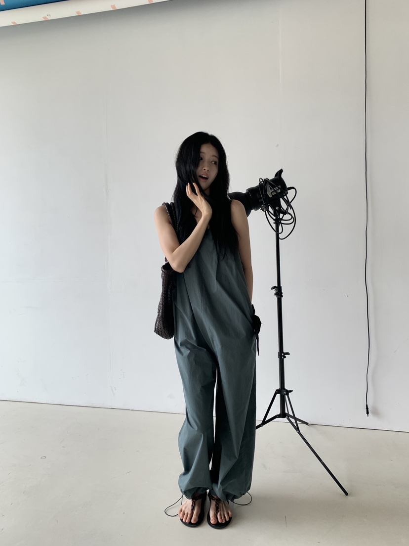 LOGARDEN韓國代購女士新款推薦25春夏人氣休閑背帶褲不含內搭LO GARDEN背帶褲