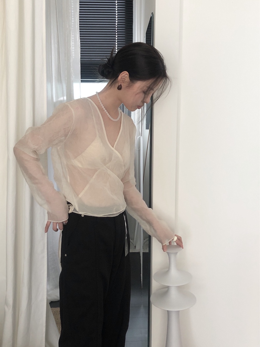 LE BUTTER東大門直郵女裝新品休閑真品襯衫蕾絲衫不含內搭LE BUTTER襯衫/蕾絲衫