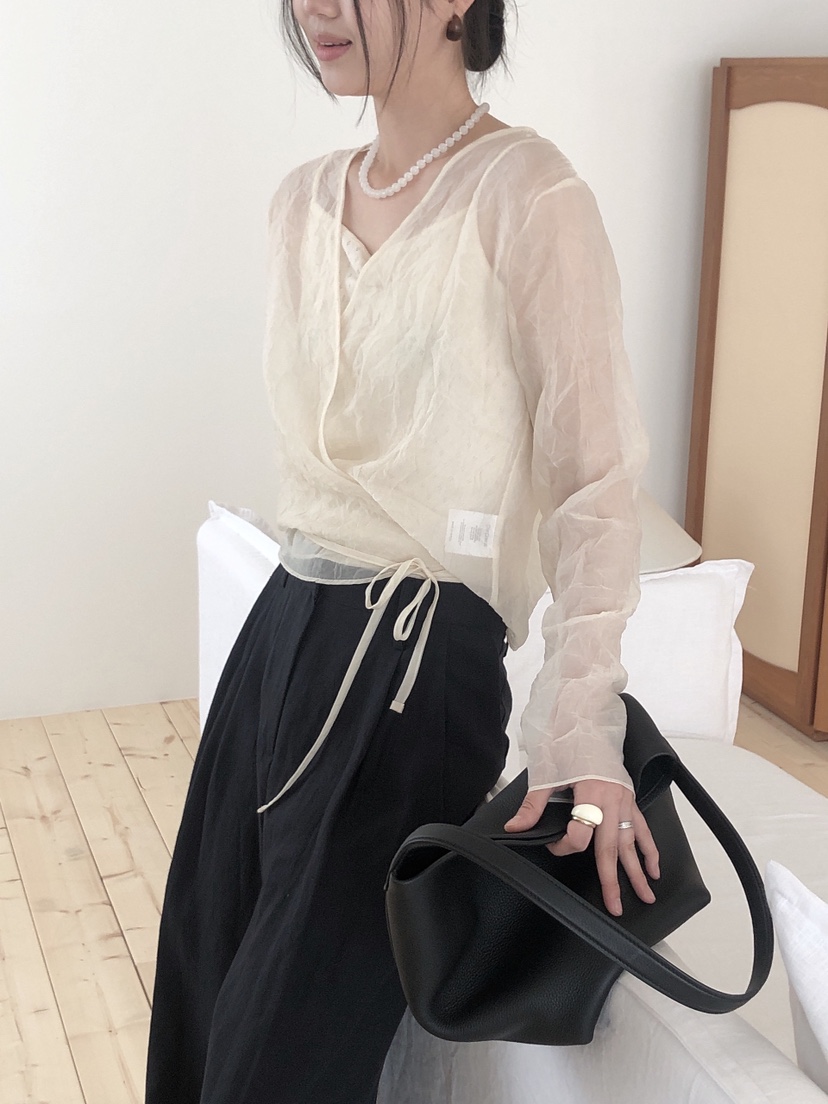 LE BUTTER東大門直郵女裝新品休閑真品襯衫蕾絲衫不含內搭LE BUTTER襯衫/蕾絲衫