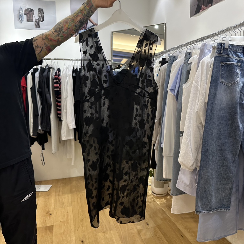 MAINT東大門直郵女裝新品真品時尚25春夏熱賣職業連衣裙刺繡MAINT連衣裙