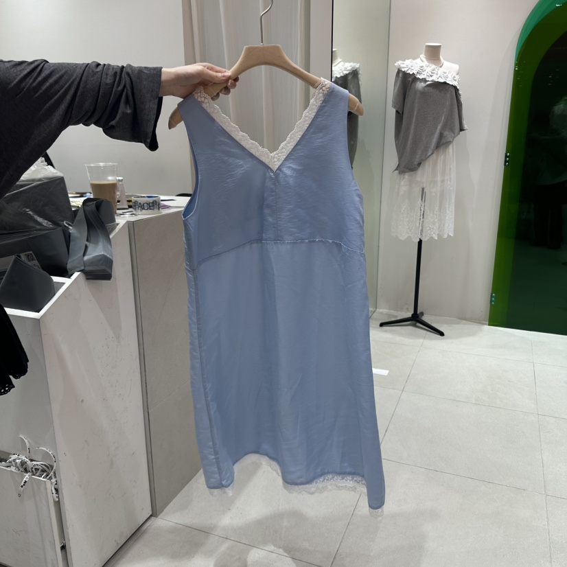 MINI UNNI東大門實拍女士新品25春夏人氣休閑真品推薦連衣裙MINI UNNI連衣裙