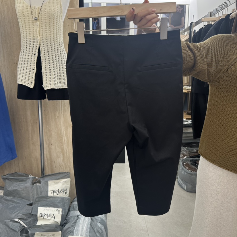 WRITTEN BY東大門㊣實拍女裝新品休閑人氣時尚25春夏職業短褲WRITTEN BY短褲