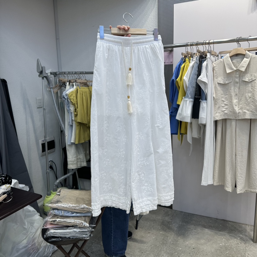 BLOOM韓國代購㊣女裝新品時尚人氣熱賣推薦25春夏休閑褲刺繡BLOOM-Q休閑褲圖色2