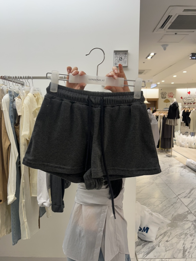LONDON FLAT東大門㊣實拍女裝新品人氣熱賣真品休閑時尚短褲LONDON FLAT短褲圖色2