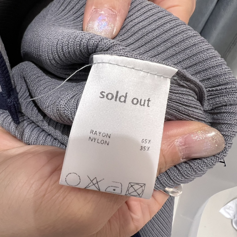 SOLD OUT韓國直郵㊣女裝新款熱賣25春夏職業人氣吊帶背心緊身SOLD OUT吊帶/背心