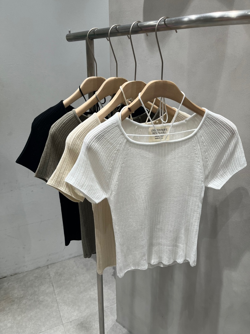 EVERCOMMERCE METICULOUSLY DESIGNED韓國直郵㊣女裝新品推薦針織衫EVERCOMMERCE METICULOUSLY DESIGNED針織衫