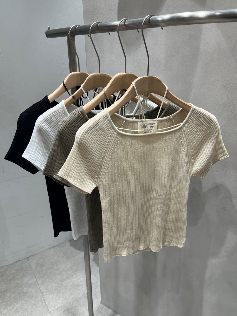 EVERCOMMERCE METICULOUSLY DESIGNED韓國直郵㊣女裝新品推薦針織衫EVERCOMMERCE METICULOUSLY DESIGNED針織衫