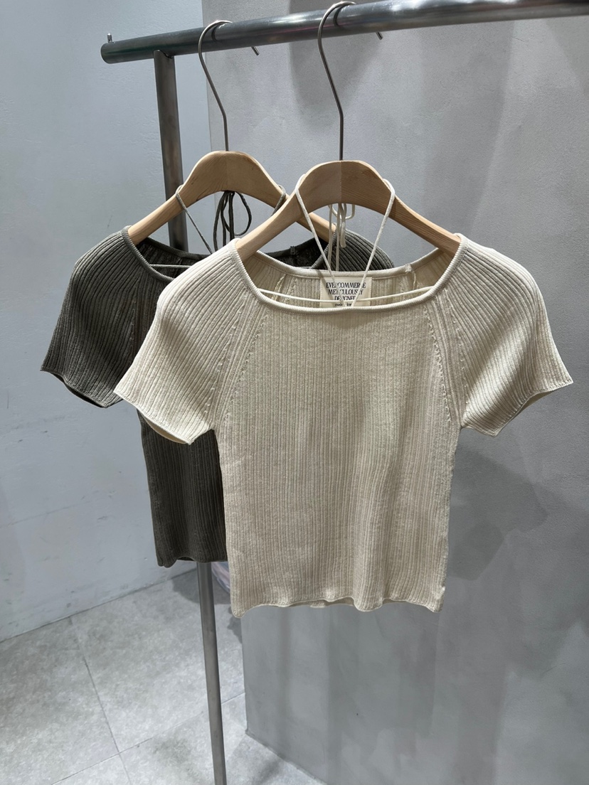 EVERCOMMERCE METICULOUSLY DESIGNED韓國直郵㊣女裝新品推薦針織衫EVERCOMMERCE METICULOUSLY DESIGNED針織衫