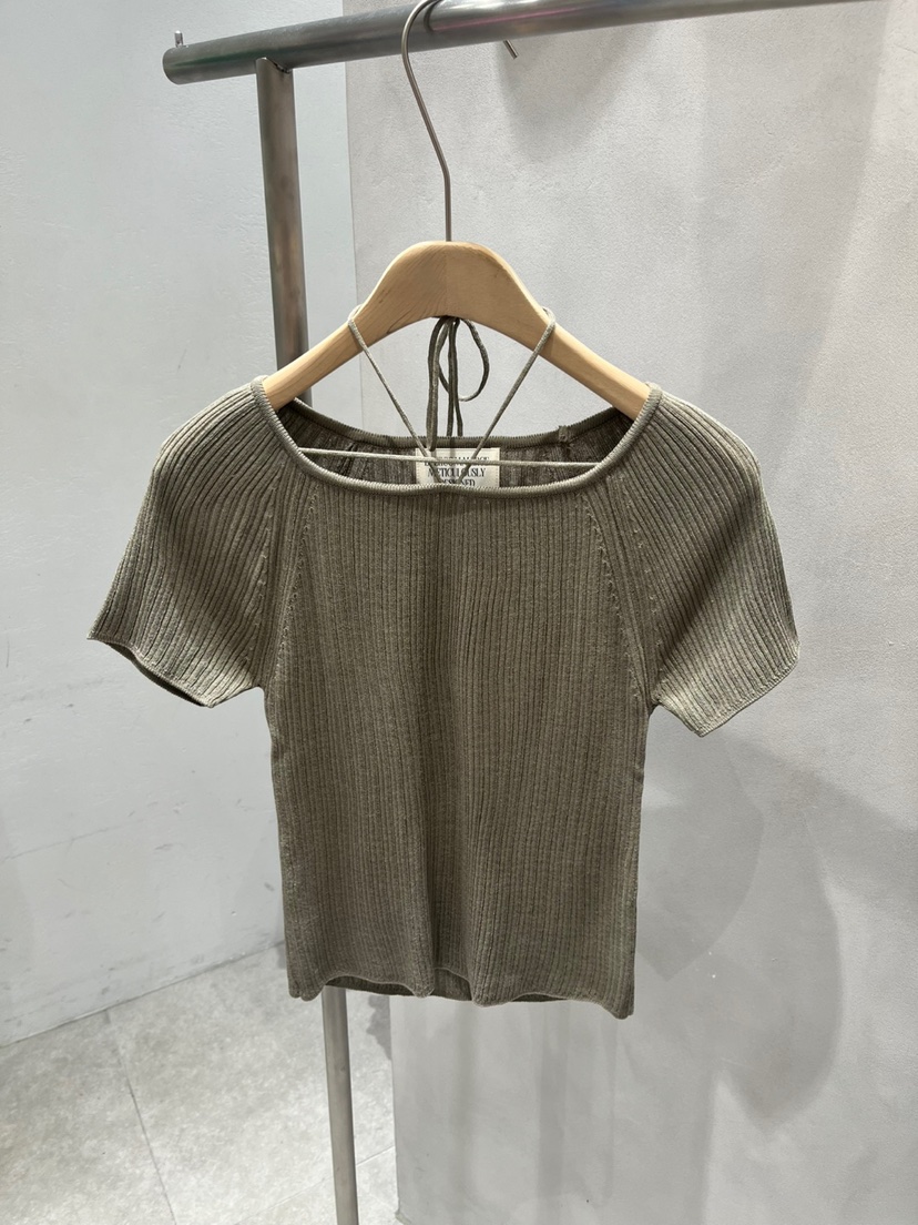 EVERCOMMERCE METICULOUSLY DESIGNED韓國直郵㊣女裝新品推薦針織衫EVERCOMMERCE METICULOUSLY DESIGNED針織衫圖色1