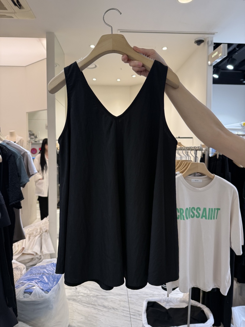YIKHO STYLE東大門㊣直郵女裝新品真品熱賣時尚職業吊帶背心YIKHO STYLE吊帶/背心圖色3