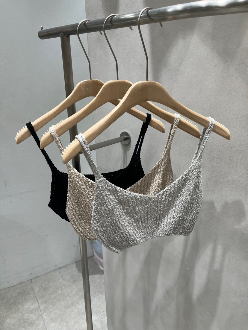 EVERCOMMERCE METICULOUSLY DESIGNED東大門㊣直郵女裝新品真品吊帶背心緊身EVERCOMMERCE METICULOUSLY DESIGNED吊帶/背心