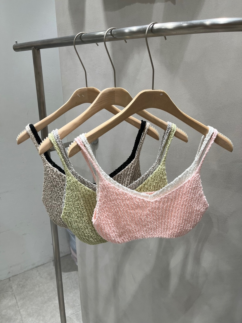 EVERCOMMERCE METICULOUSLY DESIGNED東大門㊣直郵女裝新品真品吊帶背心緊身EVERCOMMERCE METICULOUSLY DESIGNED吊帶/背心