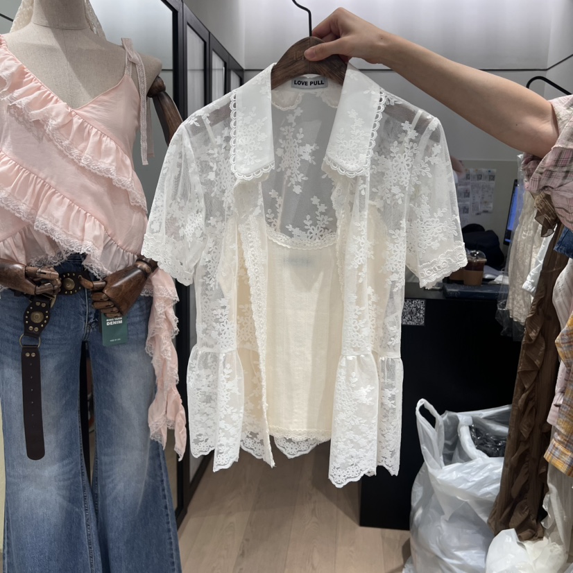 LOVE PULL東大門㊣代購女裝新款真品襯衫蕾絲衫不含內搭刺繡LOVE PULL襯衫/蕾絲衫