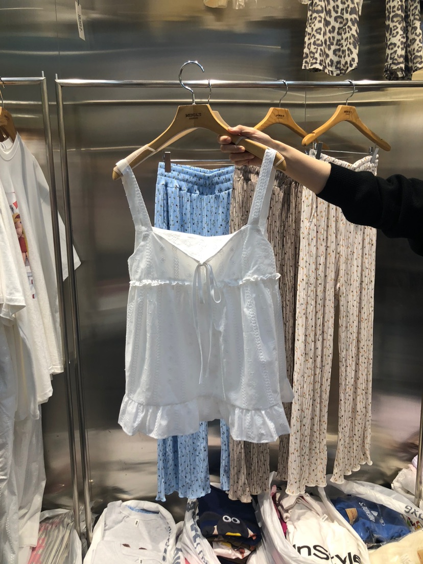 MENDL S東大門㊣直郵女裝新品時尚推薦熱賣人氣真品吊帶背心MENDL S吊帶/背心