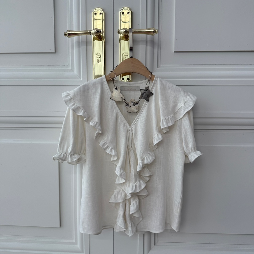 VICTORIA QUEEN韓國代購㊣女士新款休閑襯衫蕾絲衫不含飾品VICTORIA QUEEN襯衫/蕾絲衫