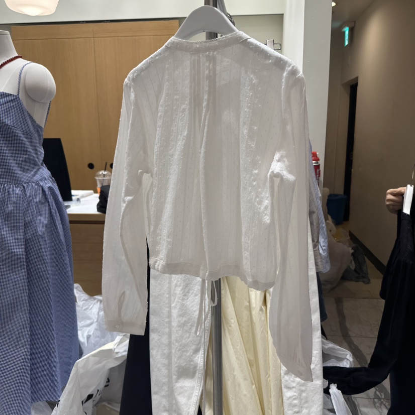 THE SIGNATURE韓國直郵㊣女裝新品職業熱賣25春夏襯衫蕾絲衫THE SIGNATURE襯衫/蕾絲衫
