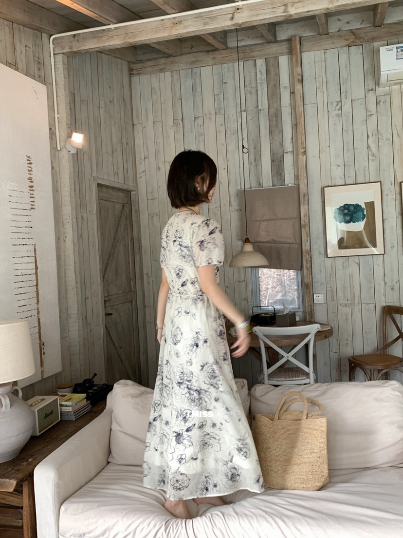 HER東大門㊣實拍女裝新品職業人氣休閑時尚推薦熱賣真品連衣裙HER連衣裙