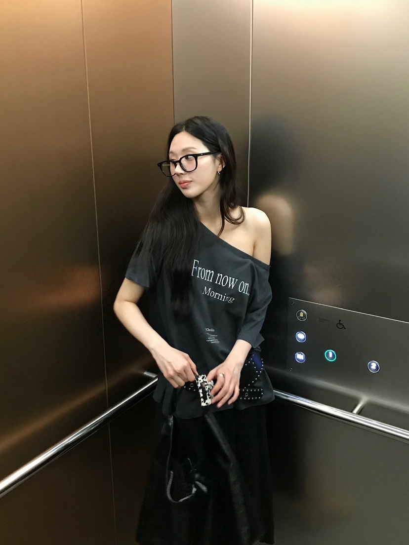 ESCHER韓國直郵㊣女裝新款推薦熱賣職業人氣真品T恤不含腰帶ESCHERT恤