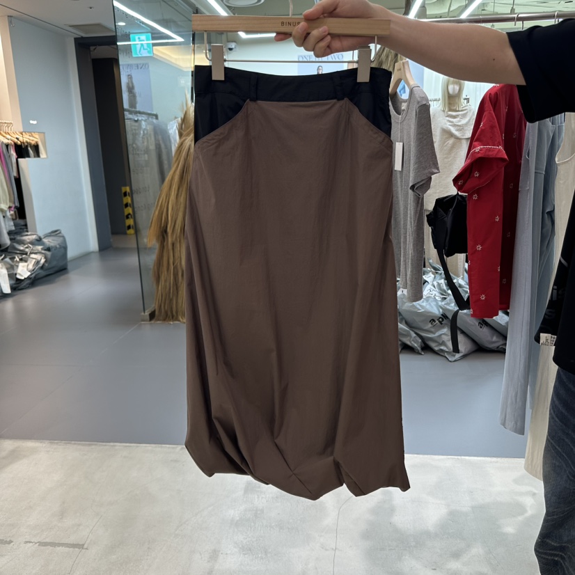 BINUS韓國代購㊣女裝新款人氣熱賣25春夏推薦時尚真品職業長裙BINUS長裙圖色2