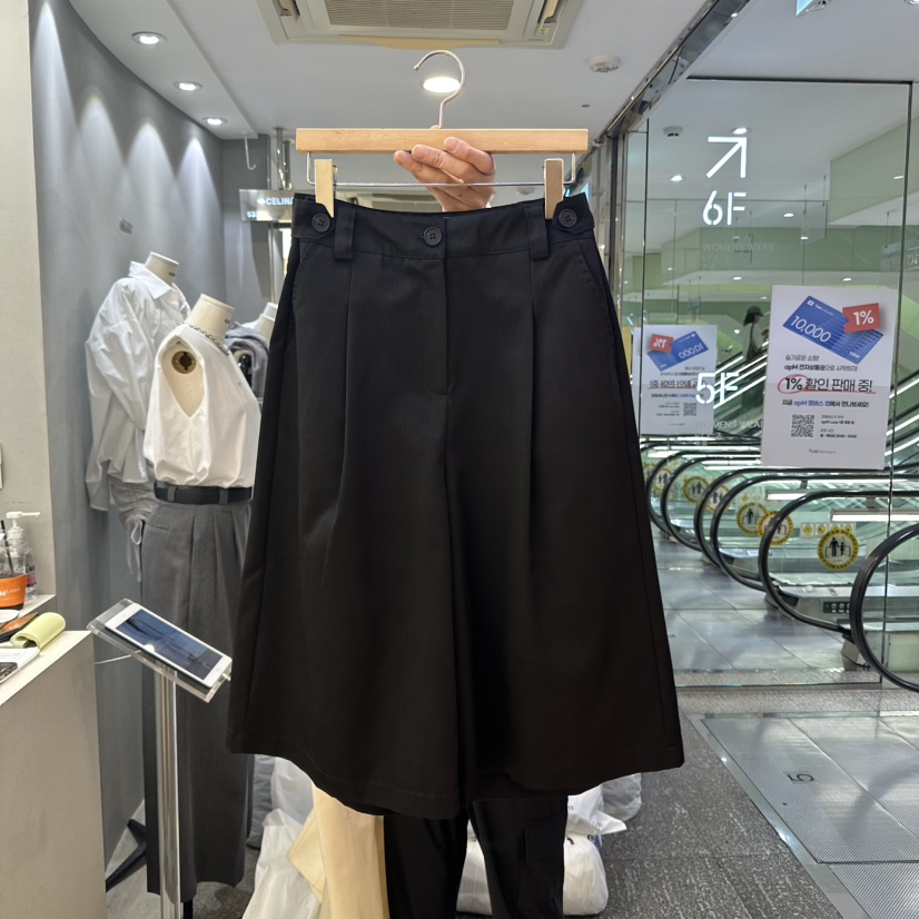 CELINA韓國直郵㊣女裝新品時尚職業真品休閑熱賣推薦人氣短褲CELI_NA短褲圖色2