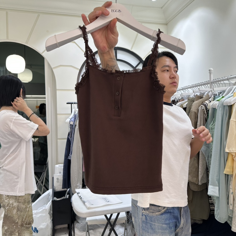 EGG IS韓國代購㊣女裝新款人氣推薦真品時尚休閑熱賣吊帶背心EGG IS吊帶/背心圖色2