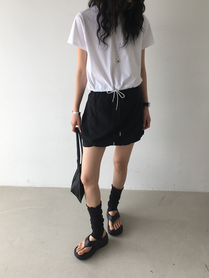 MONDAYMORING東大門㊣直郵女士新款熱賣人氣25春夏休閑短裙絨MONDAYMORING短裙