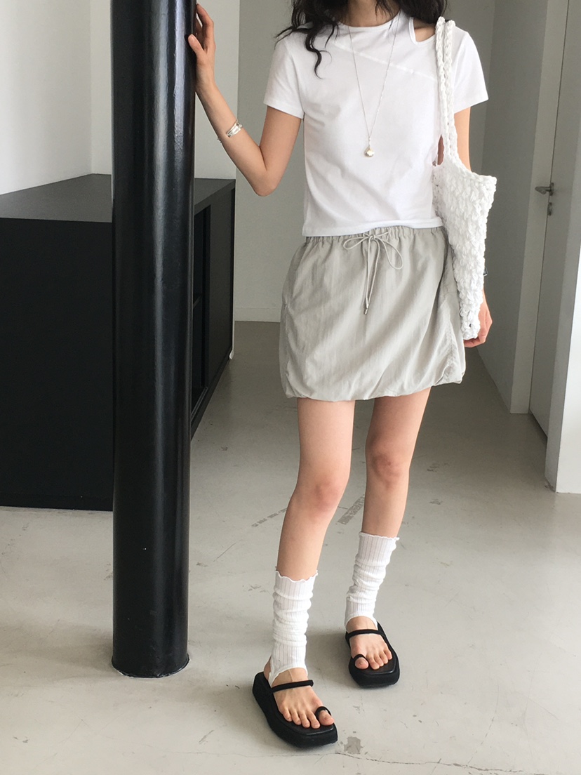 MONDAYMORING東大門㊣直郵女士新款熱賣人氣25春夏休閑短裙絨MONDAYMORING短裙