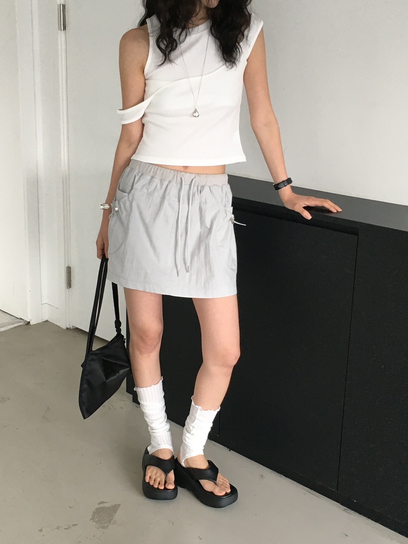 MONDAYMORING東大門㊣直郵女士新品人氣時尚25春夏短裙羅紋MONDAYMORING短裙