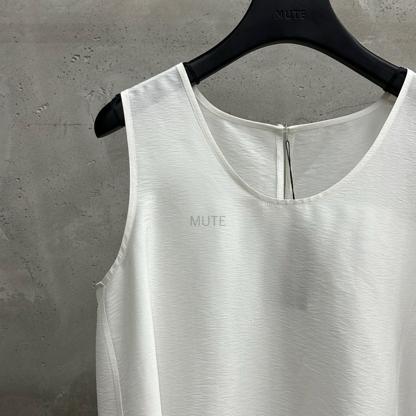 MUTE-P東大門㊣直郵女士新品時尚職業休閑人氣真品吊帶背心MUTE吊帶/背心