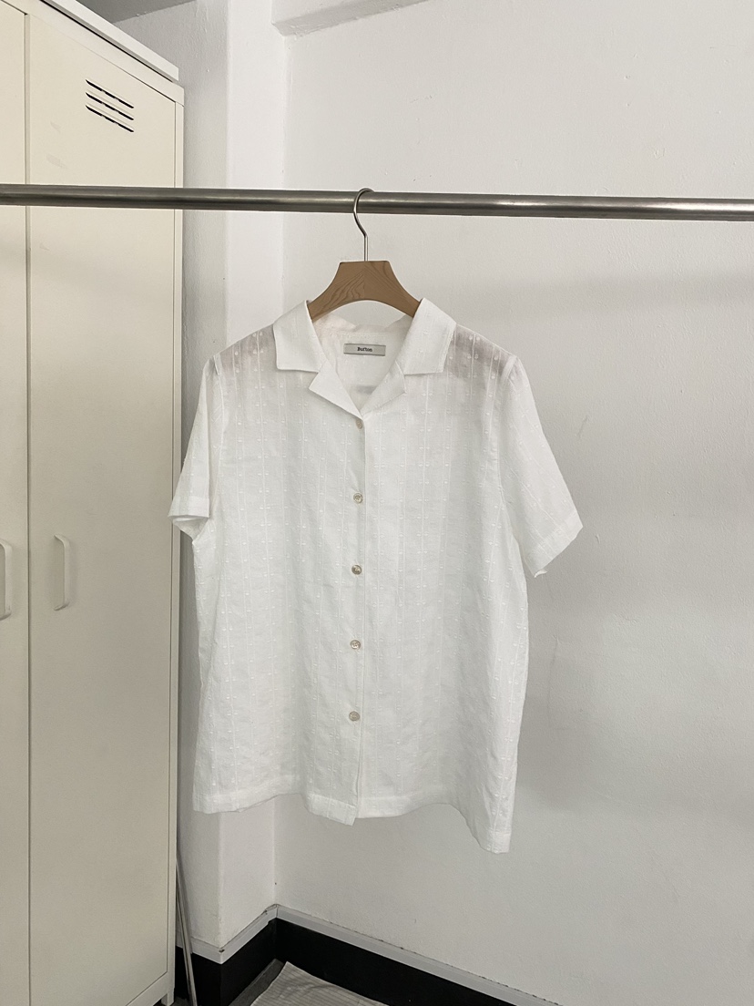 BOUTIQUE SEOUL-P東大門㊣直郵女裝新款25春夏襯衫蕾絲衫But ton/BOUTIQUE SEOUL襯衫/蕾絲衫