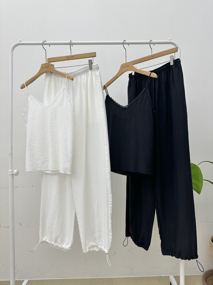 BUT東大門㊣代購女士新品真品人氣推薦休閑25春夏時尚吊帶背心button吊帶/背心