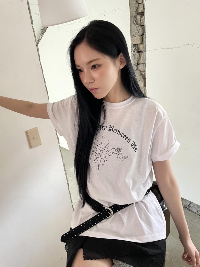 BETWEEN US韓國代購㊣女裝新款真品休閑人氣推薦職業時尚T恤JICJO:SEOULT恤