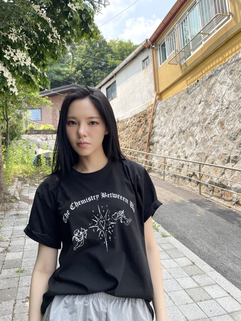 BETWEEN US韓國代購㊣女裝新款真品休閑人氣推薦職業時尚T恤JICJO:SEOULT恤