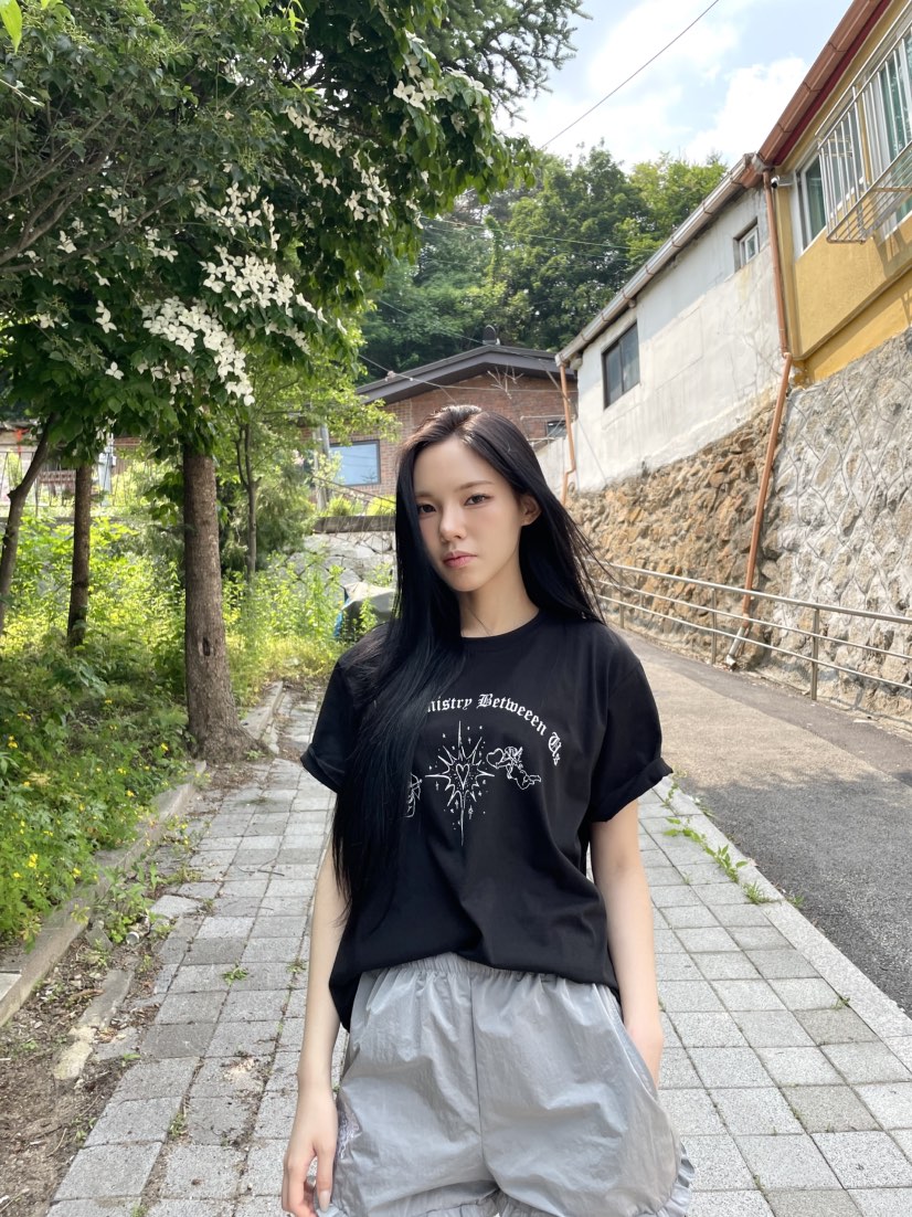 BETWEEN US韓國代購㊣女裝新款真品休閑人氣推薦職業時尚T恤JICJO:SEOULT恤
