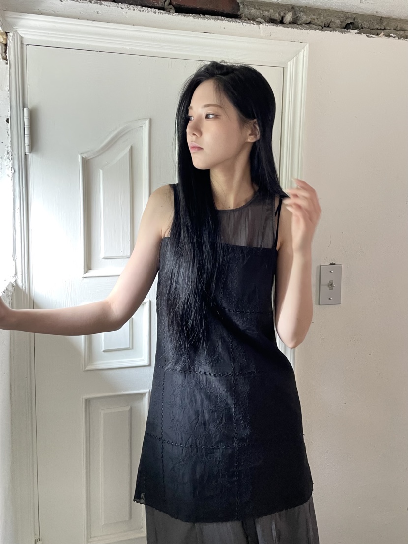 BETWEEN US東大門㊣實拍女士新品真品25春夏連衣裙鉤針編織披肩JICJO:SEOUL連衣裙