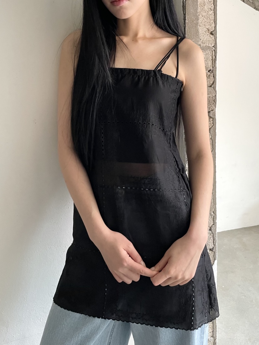 BETWEEN US東大門㊣實拍女士新品真品25春夏連衣裙鉤針編織披肩JICJO:SEOUL連衣裙