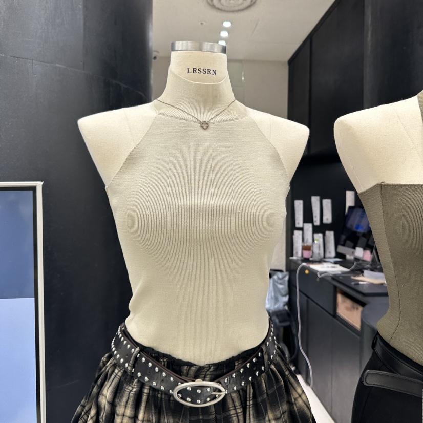 LESSEN韓國代購㊣女裝新品25春夏職業推薦人氣熱賣吊帶背心LESSEN吊帶/背心