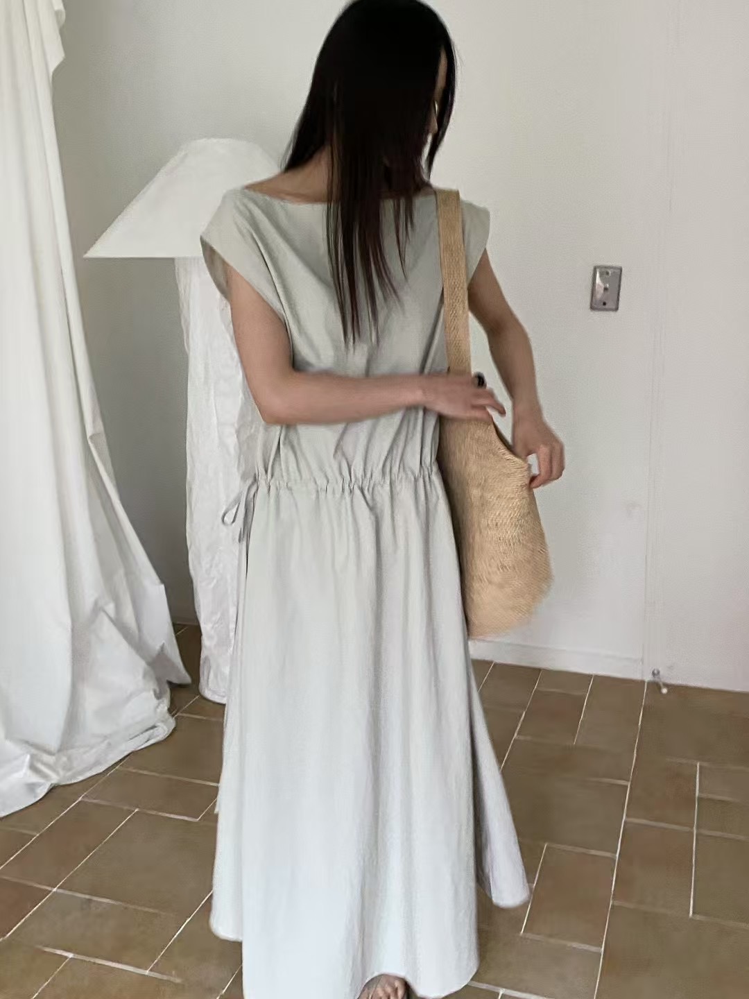 AUTHENTIC-OT東大門㊣實拍女裝新款時尚休閑25春夏真品連衣裙AUTHENTIC連衣裙