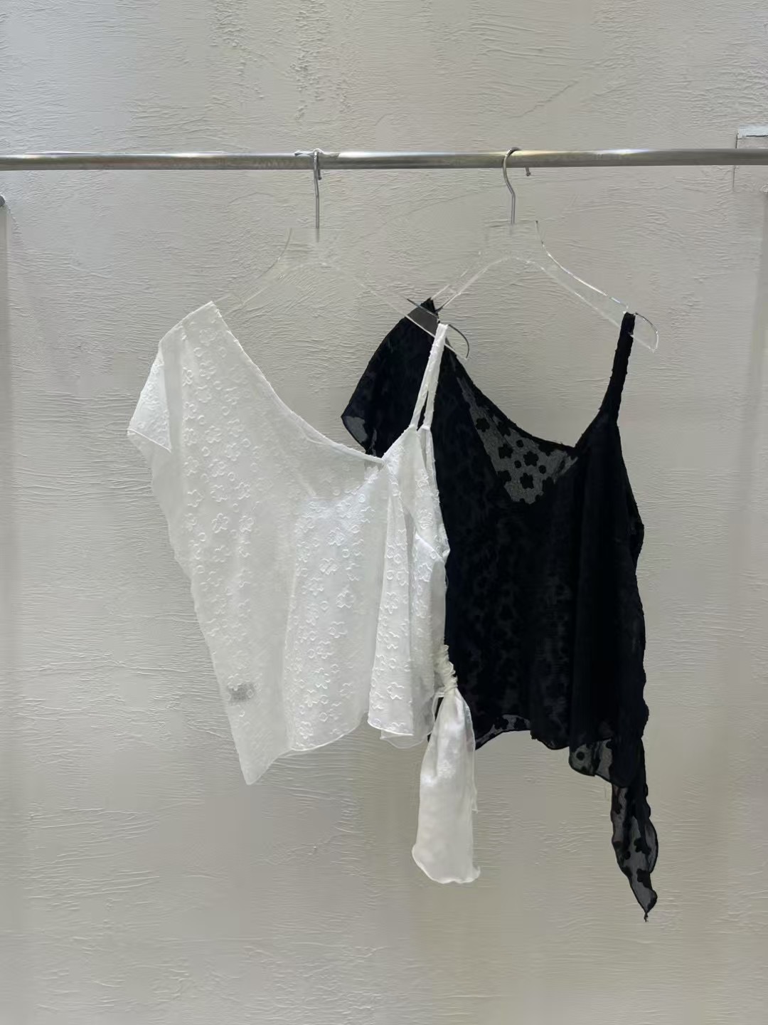 AUTHENTIC-OT東大門㊣直郵女裝新品真品人氣時尚吊帶背心蕾絲AUTHENTIC吊帶/背心
