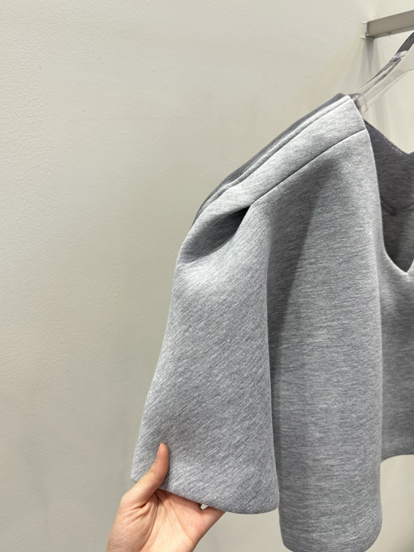 OUTFIT東大門㊣直郵女士新款時尚熱賣人氣休閑推薦25春夏T恤OUTFITT恤